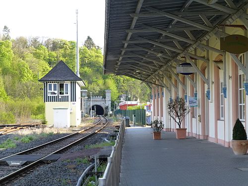 The Weilburg station and tunnel in 2017, built in 1862. The northern aisle is now a Hotel.