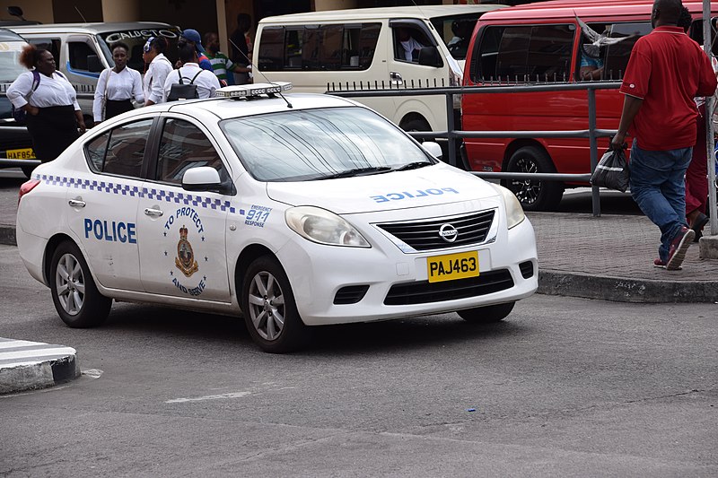 File:Police car in Grenada (5).jpg