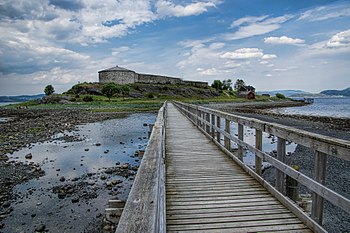 English: Bridge to Steinvikholm Castle (constructed 1525-1532), Stjørdal Photograph: Sulthan66