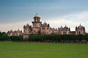 Islamia College University Photograph: Hamzaniazii Licensing: CC-BY-SA-4.0