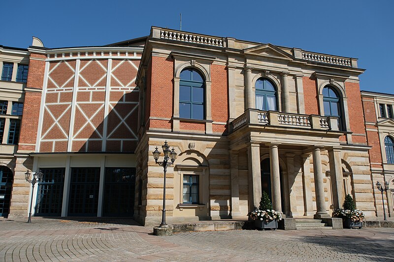 File:Festspielhaus Bayreuth 029.jpg