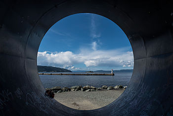 English: Munkholmen seen from the Gigaphone, NTNUs 100 year anniversary gift to Trondheim, Trondheimsfjord Photograph: GuoJunjun