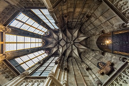 Vault with hanging keystones in St. Barbara's Chapel of St. Stephen's Cathedral, Vienna Photograph: Uoaei1 Licensing: CC-BY-SA-4.0