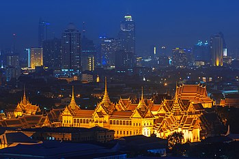 The Grand Palace at night, Bangkok Photograph: Chainfoto24 Licensing: CC-BY-SA-4.0