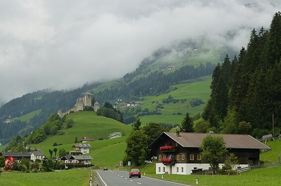 Heinfels_Panzendorf_Burg Heinfels