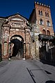 Porta Rugo, antico accesso meridionale della città verso il suo porto fluviale.