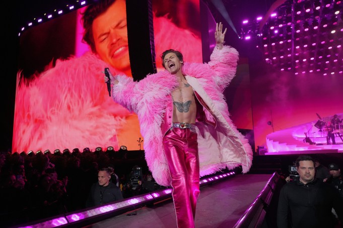 INDIO, CALIFORNIA - APRIL 22: Harry Styles performs on the Coachella stage during the 2022 Coachella Valley Music And Arts Festival on April 22, 2022 in Indio, California. (Photo by Kevin Mazur/Getty Images for Harry Styles)