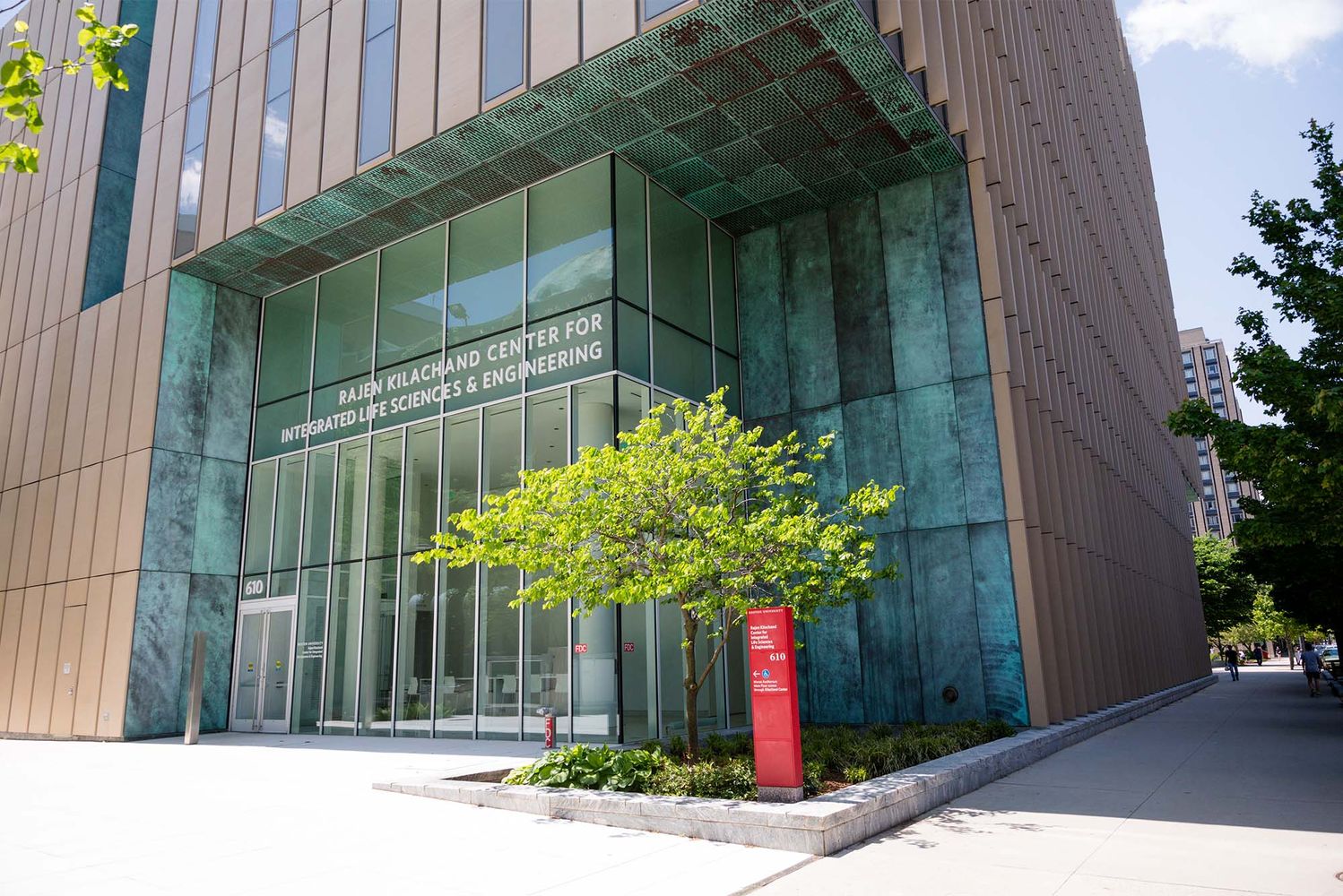 Photo: Exterior of the Rajen Kilachand Center for Integrated Life Sciences and Engineering