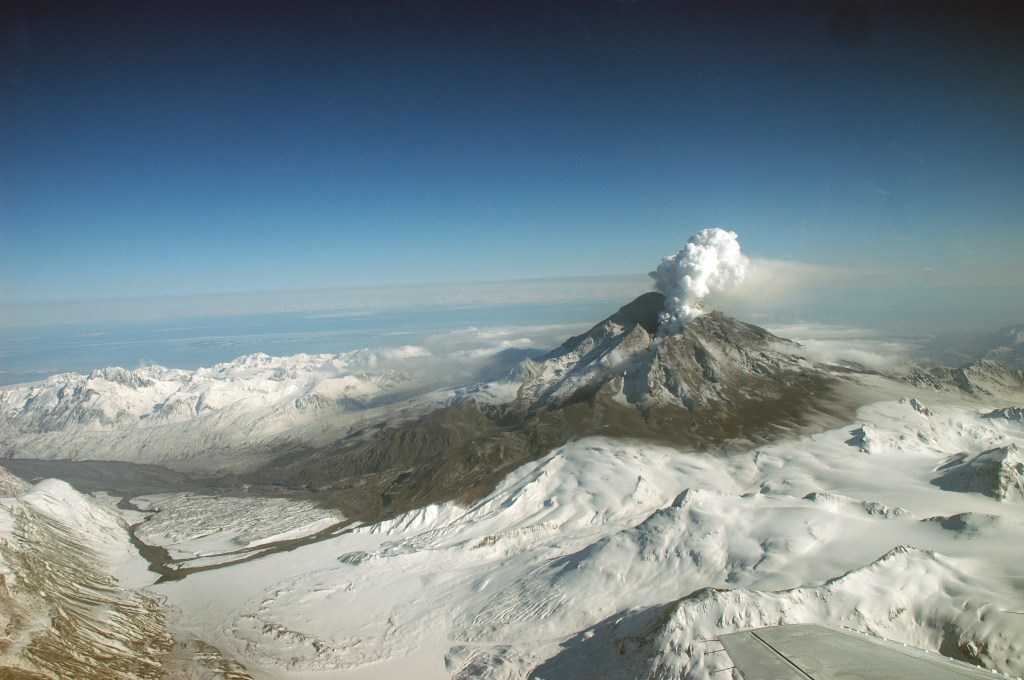 Mount Redoubt in southern Alaska in April 2009