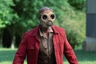 McNab (Rob Morgan) wears a gas mask in Teacup Episode 105.