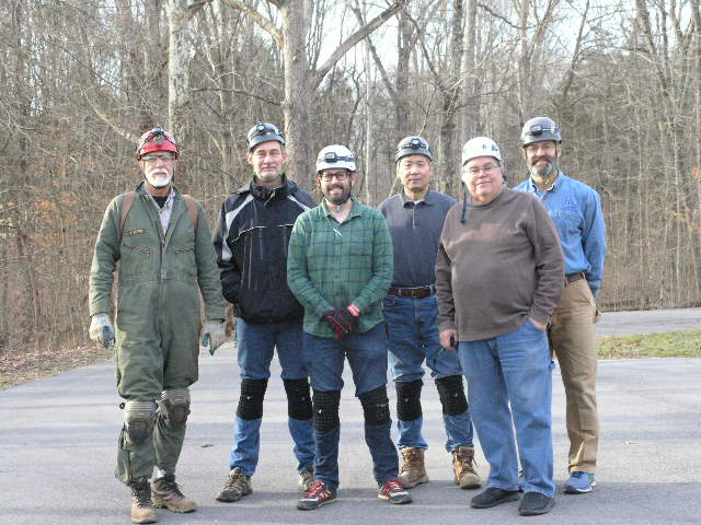 KGS installs new seismic station inside Mammoth Cave