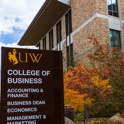 Business Building Exterior Photo