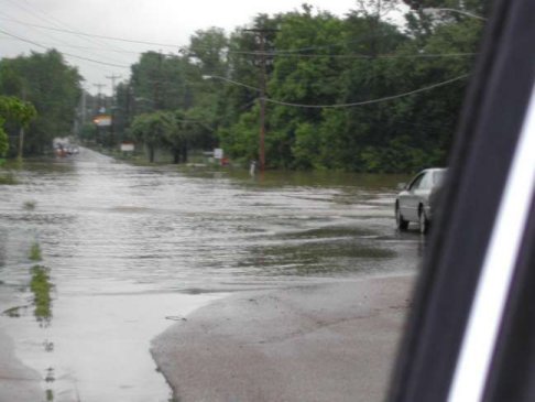 View of Brown's Ferry Road at I-24 west of Chattanooga.